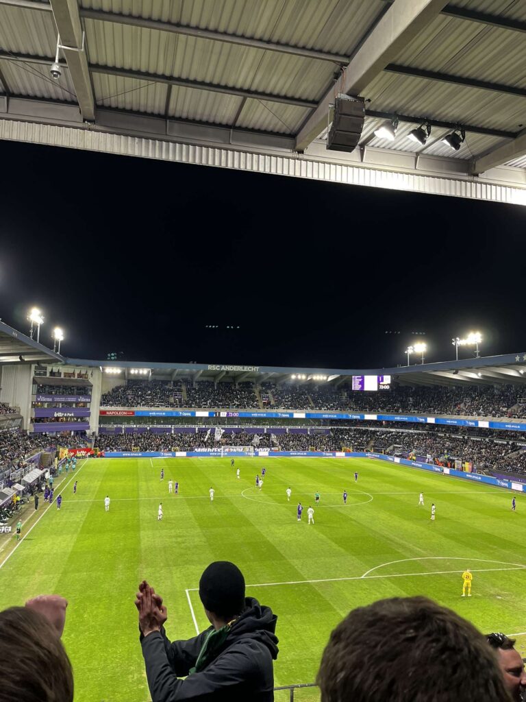 voetbalmatch Anderlecht tegen Cercle Brugge