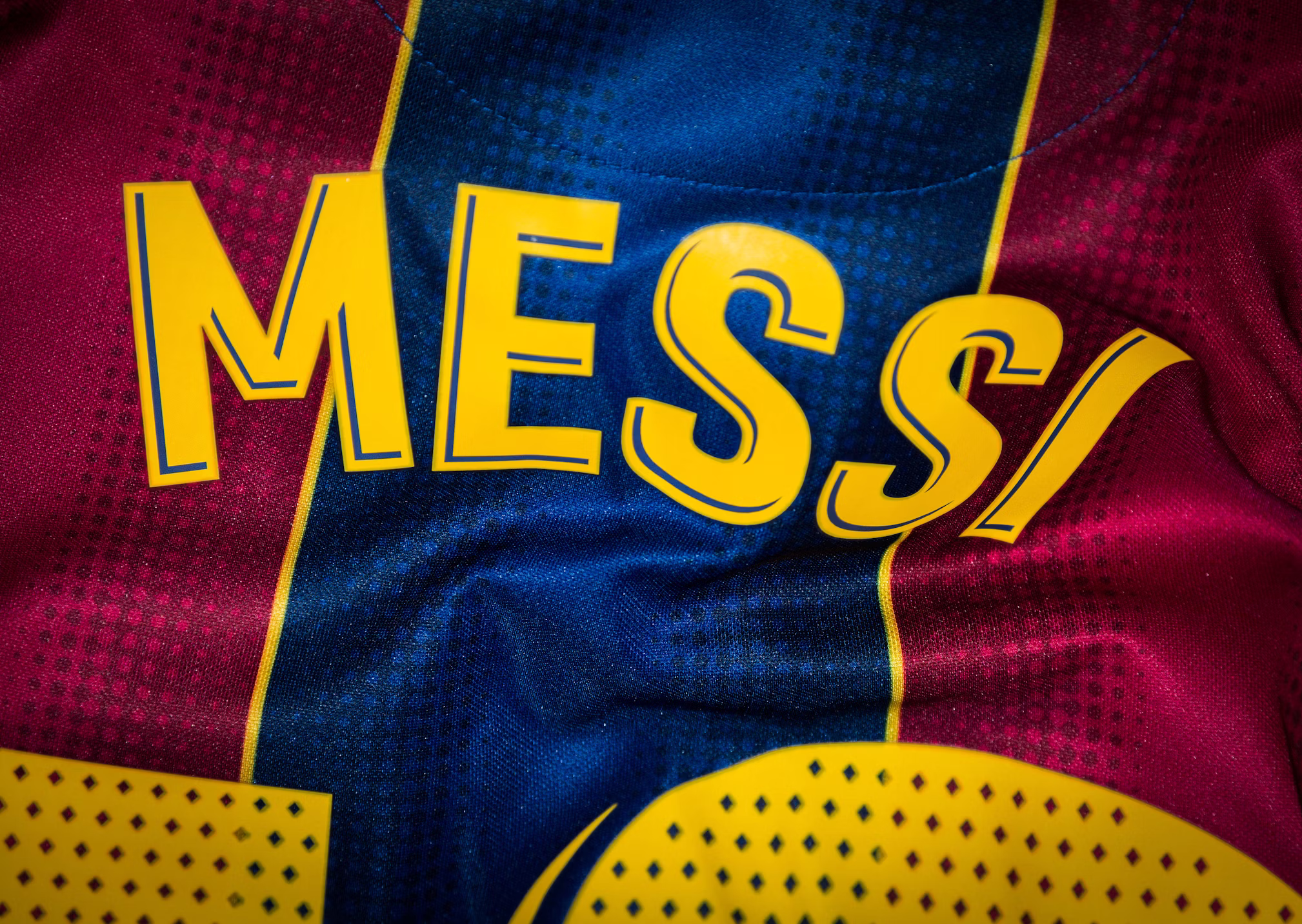 voetbaltruitje met de naam van de voetbalspeler Messi erop